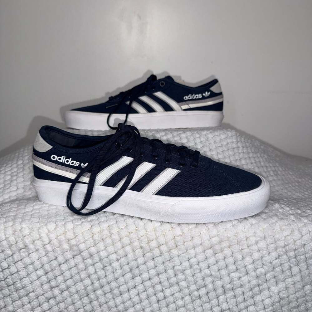 Adidas Delpala Size 10.5 Navy & White Canvas Sneakers